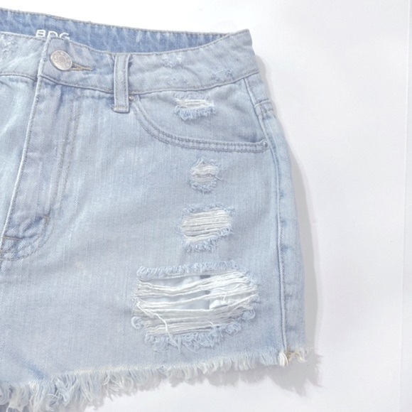 BDG Super High Rise Cheeky Urban Outfitters Light Wash Denim Shorts Size 29 - Picture 5 of 11